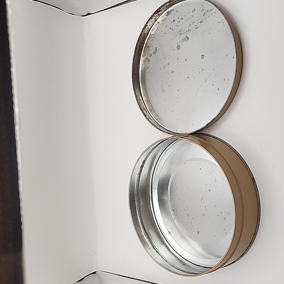 Vintage 1996 Disney's Mickey Mouse Clock Collector's Tin - Picture 9 of 11